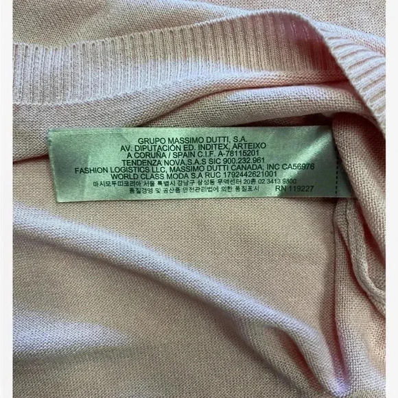Mossimo Dutti Cold Shoulder  Pale Pink Sweater Size Small - Picture 11 of 11